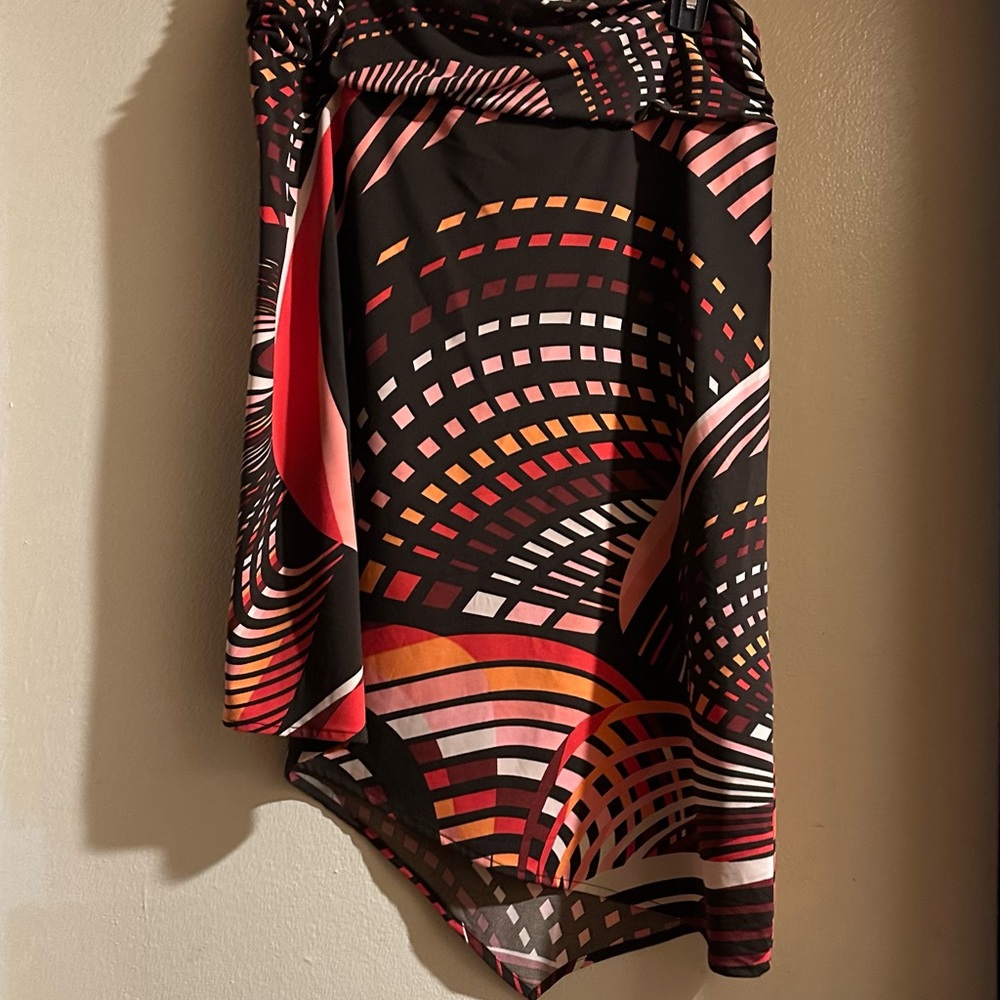 BCBGMaxAzria Rare Strachey Asymmetrical Skirt in Red and Black